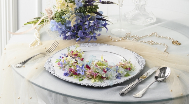 パレの商材：造花を使ったディスプレイ